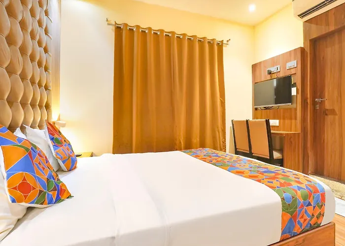 Fabhotel Cozy Inn - Nr Mumbai International Airport